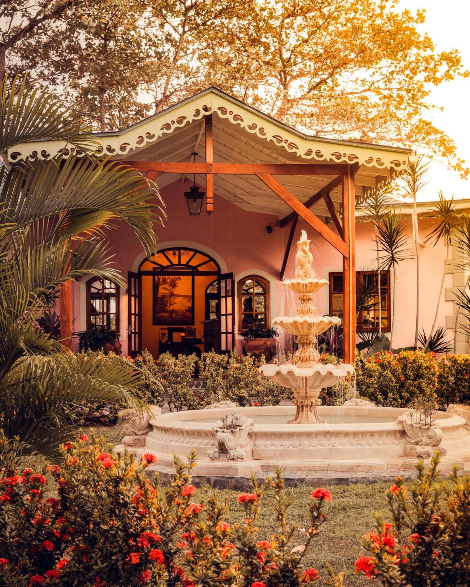 Bequia Beach Hotel - Luxury Boutique Resort Friendship Exterior foto